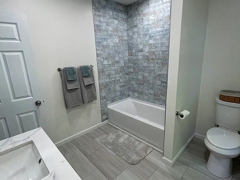 9409 Hamilton St — Photo 11