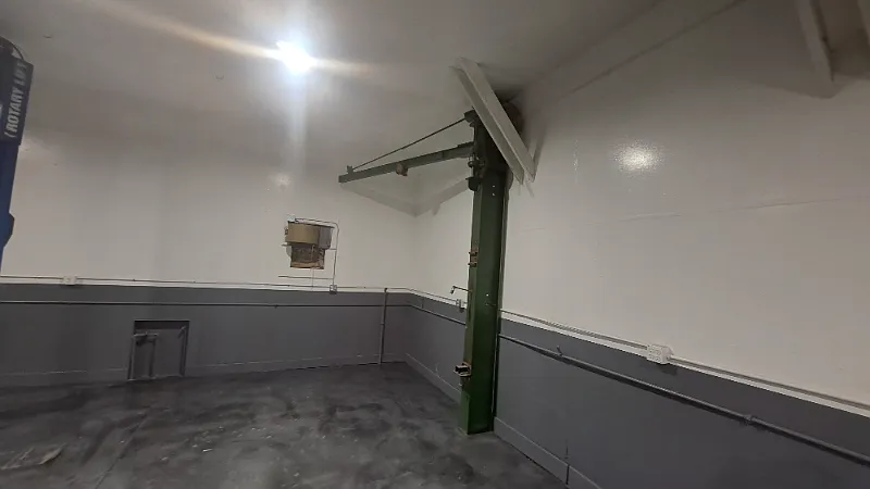 3 bed, $3,300 — Photo 2