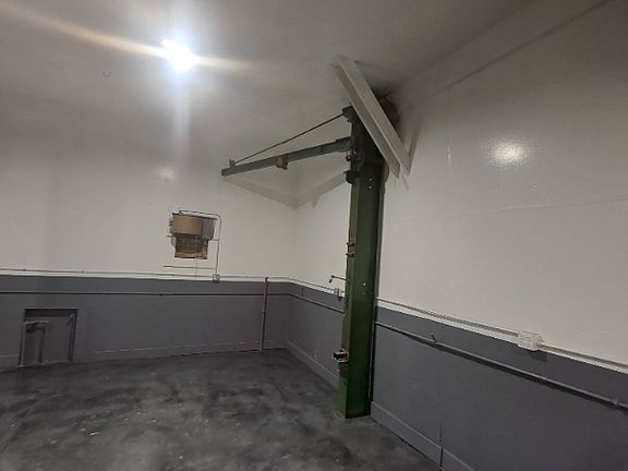 2nd image of 85.5 N Broadway