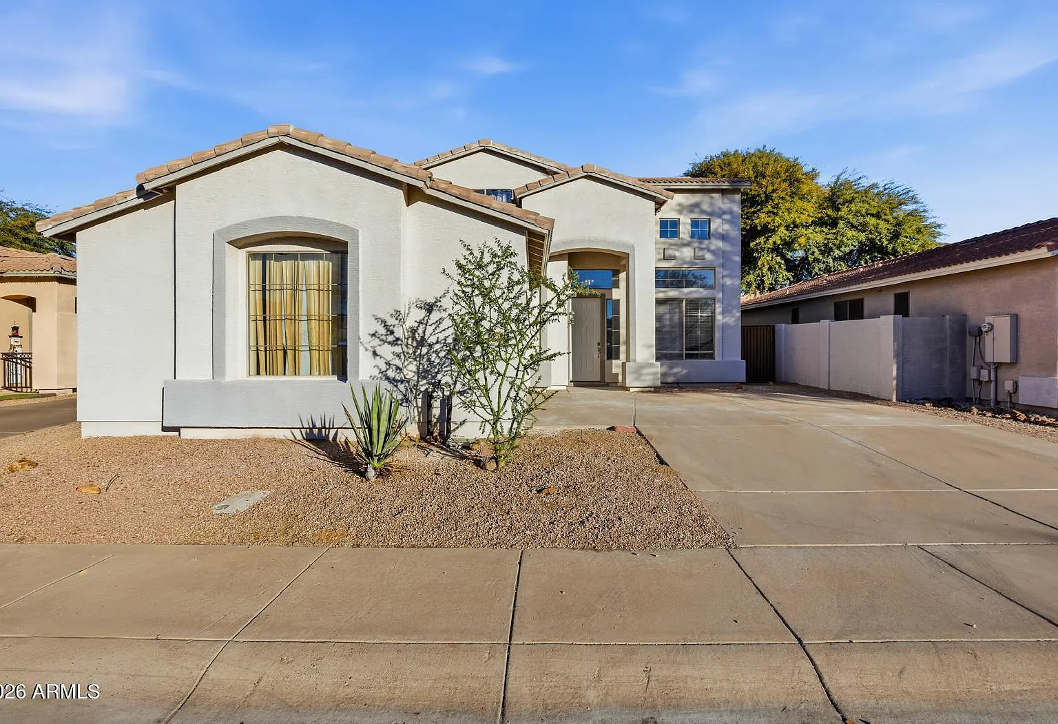 3 bed, 2.5 bath, 1839 sqft, $3,295 — Photo 1