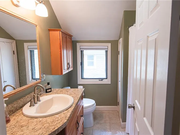 32 Hammond St — Photo 23