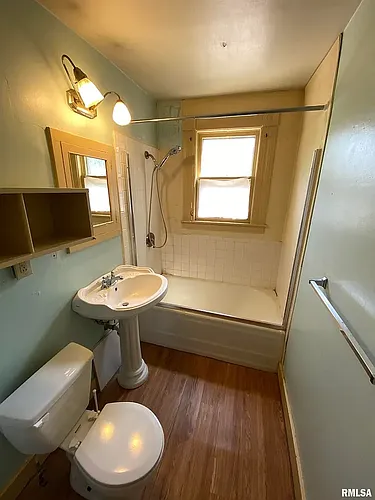 527 W 8th St #3 Photo 1