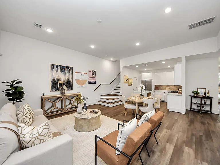 7504 Carver Rd #D — Photo 9