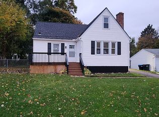 67 Cabot Rd, Rochester, NY 14626