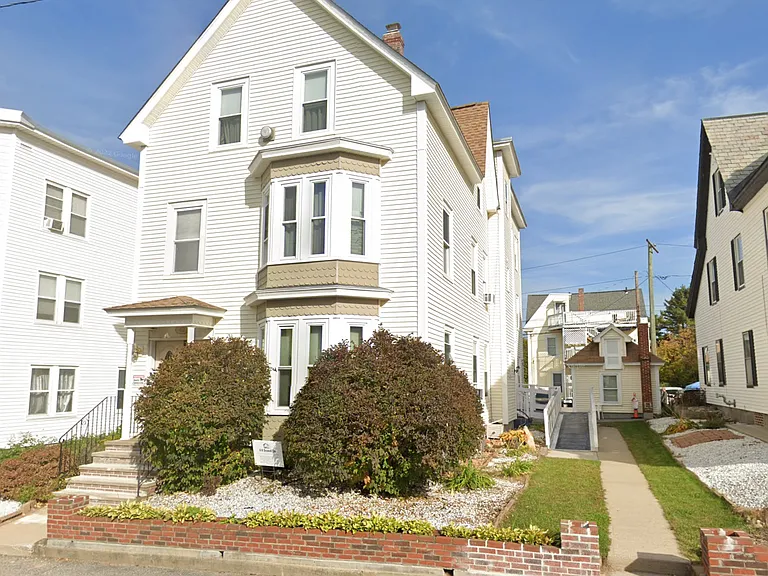 473 Cartier St #3 — Photo 1