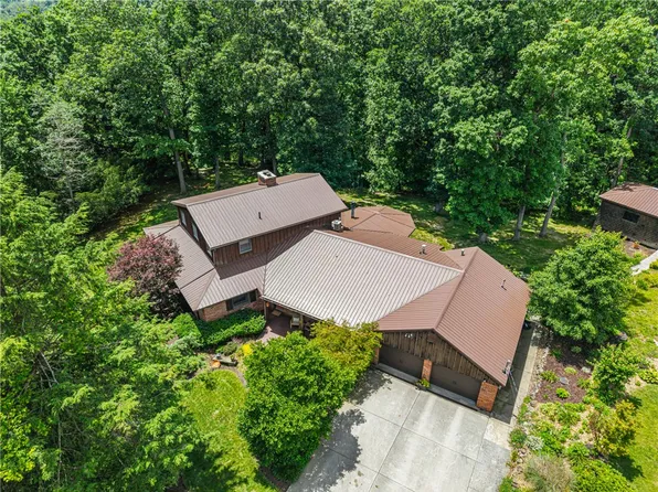 2411 James St, Aliquippa, PA 15001
