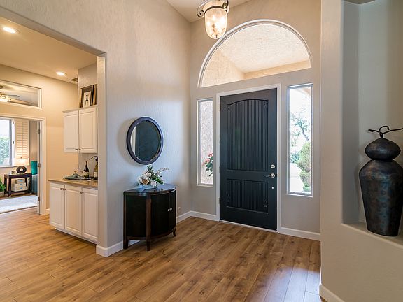 3rd image of 1780 W Wisteria Dr
