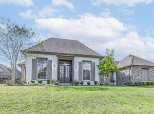 125 Heathwood Dr, Broussard, LA 70518