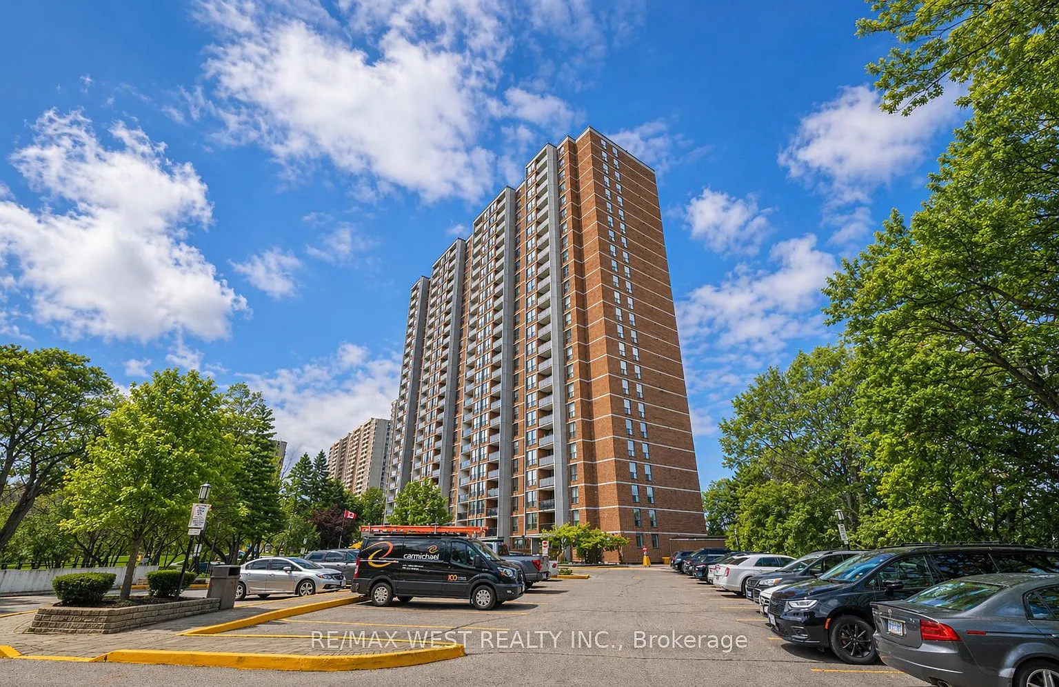 3 bed, $2,900 — Photo 1