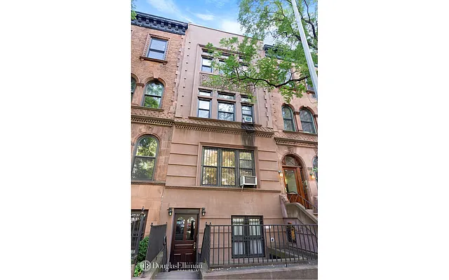 Rented by Douglas Elliman | media 14