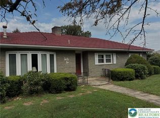 66 Maple St, Macungie, PA 18062