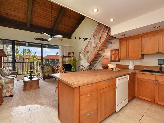 3rd image of 3543 Lower Honoapiilani Rd #K405