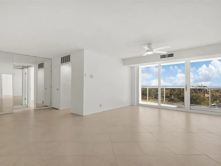 2715 N Ocean Blvd #7D — Photo 9