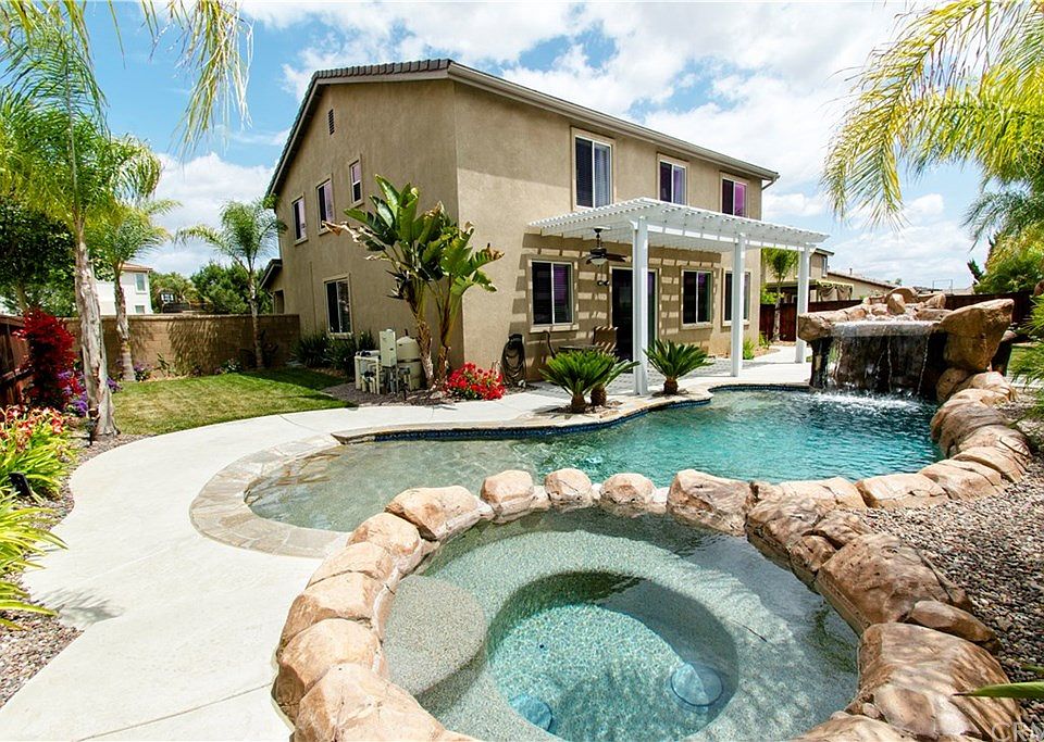 1st image of 29586 Mesa Verde Cir