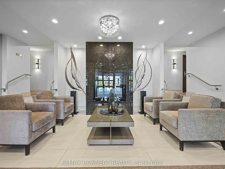 340 Watson St W #420 — Photo 3