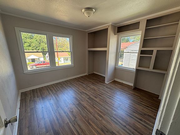 5th image of 3159 Milton St