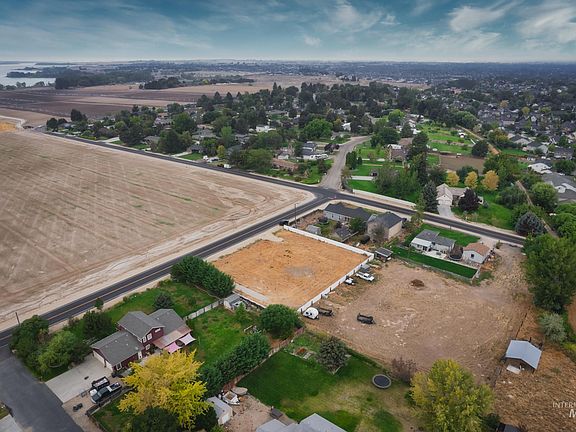 3rd image of 3918 Tio Ln
