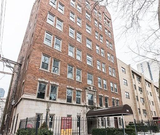 5th image of 940 W Winona St APT 602L