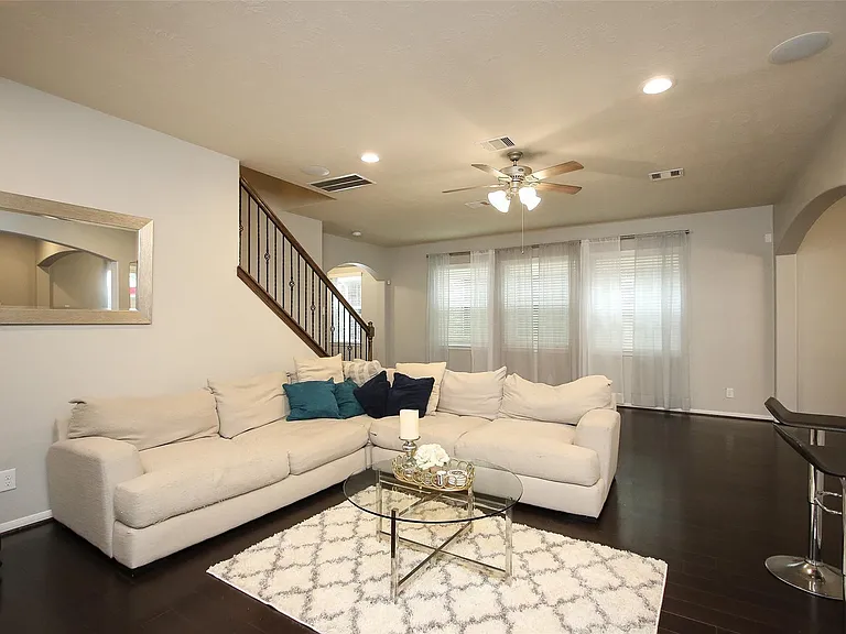 8517 Sunset Loch Dr — Photo 6