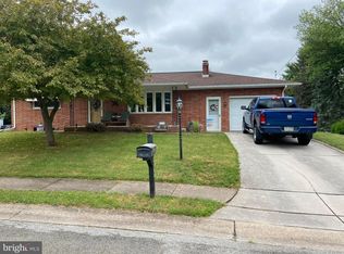 2148 Twinbrook Dr, York, PA