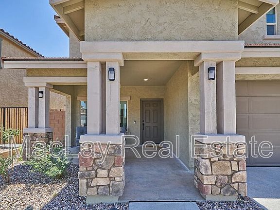 3rd image of 2415 E Runaway Bay Pl