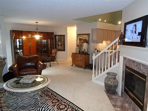 5th image of 4844 Honeylocust Ln #62