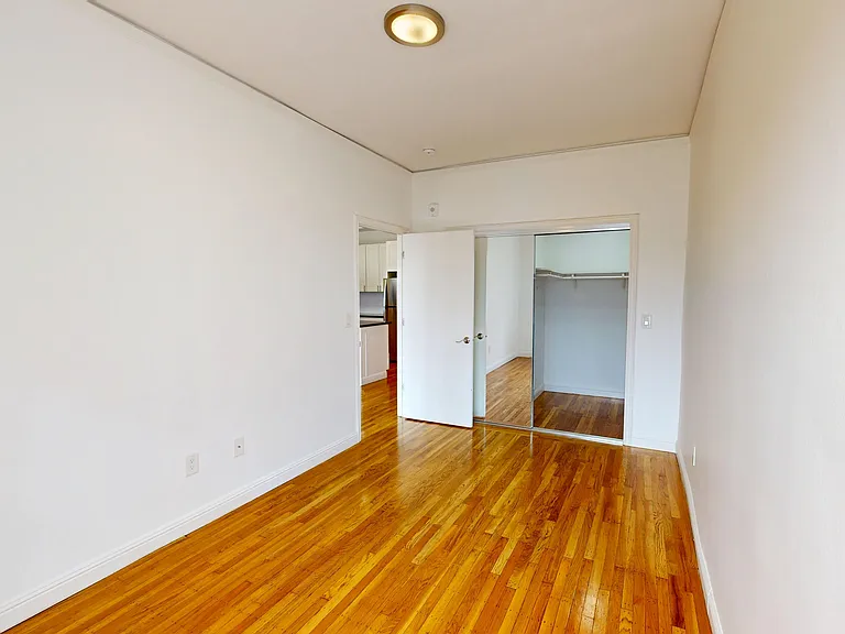 1755 Van Ness Avenue — Photo 2