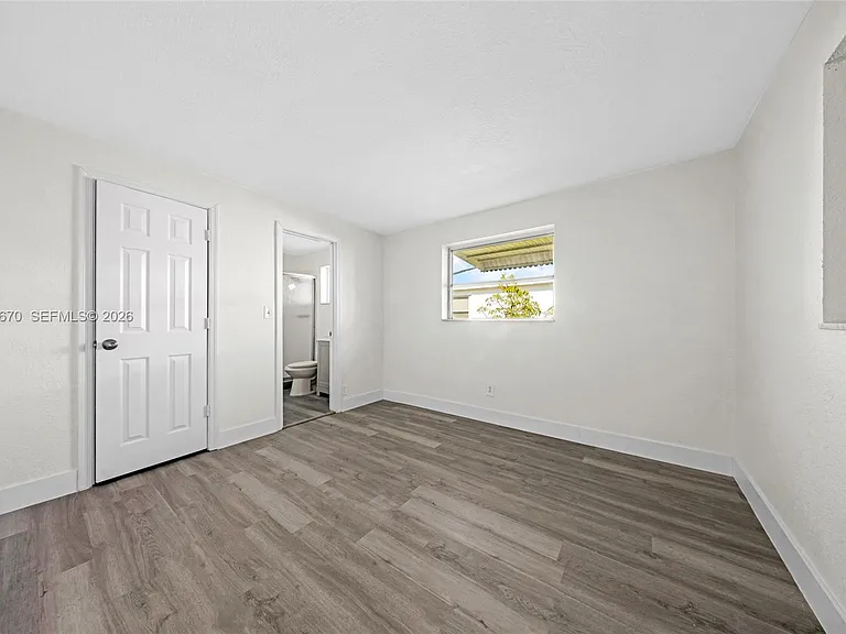 2520 NW 2nd Dr — Photo 20