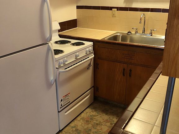 2nd image of 1030 Kains Ave #8