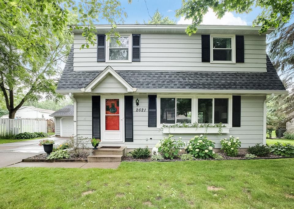 1st image of 2621 Valley View Pl