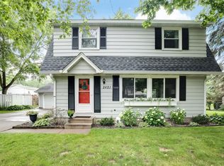 2621 Valley View Pl, White Bear Lake, MN 55110