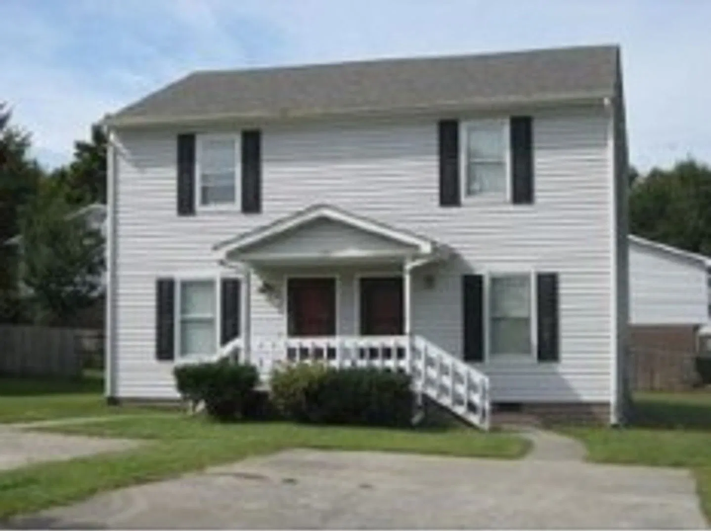 906 Verdant Drive — Photo 1