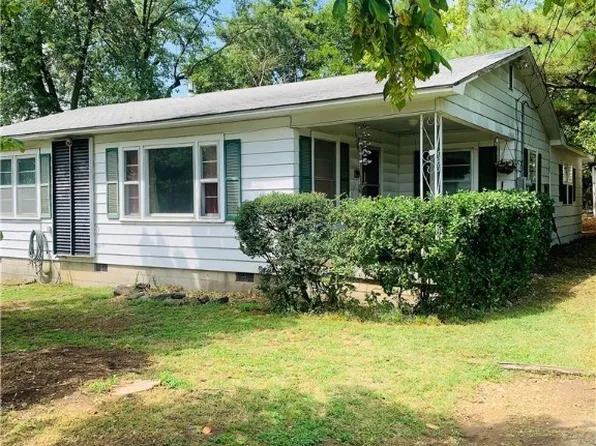 406 E 5th St, Green Forest, AR 72638