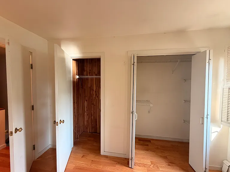 204 Charles St — Photo 11