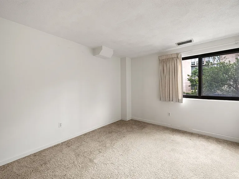 1600 Massachusetts Ave #205 — Photo 10