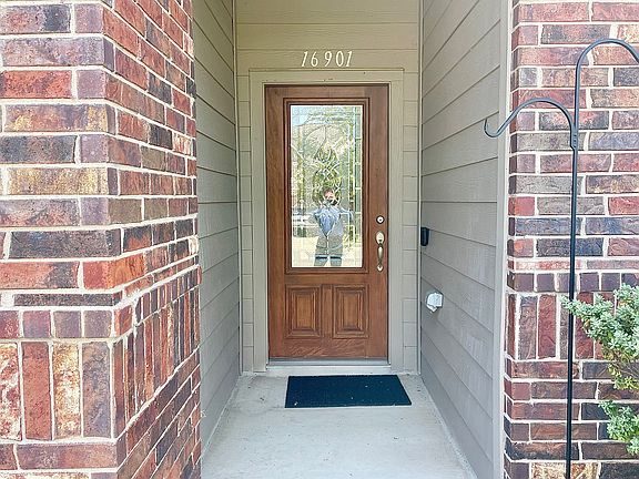 2nd image of 16901 Borromeo Ave