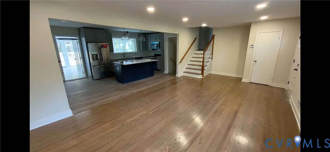 4 bed, 2.5 bath, 2187 sqft, $3,200 — Photo 4