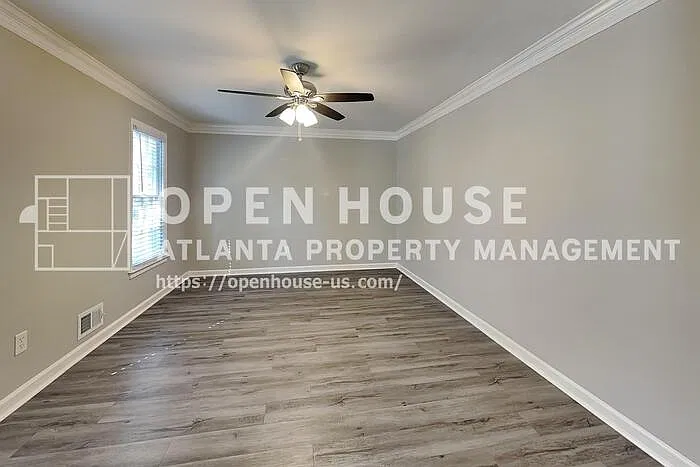 4 bed, 3.0 bath, 2404 sqft, $2,740 — Photo 4