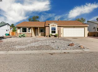 1521 Hummingbird Rd NE, Rio Rancho, NM 87144