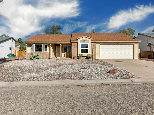 1521 Hummingbird Rd NE, Rio Rancho, NM 87144