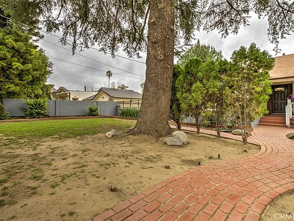 3rd image of 15556 Valerio St