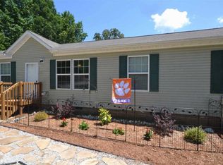 106 E Shore Dr, Fair Play, SC 29643