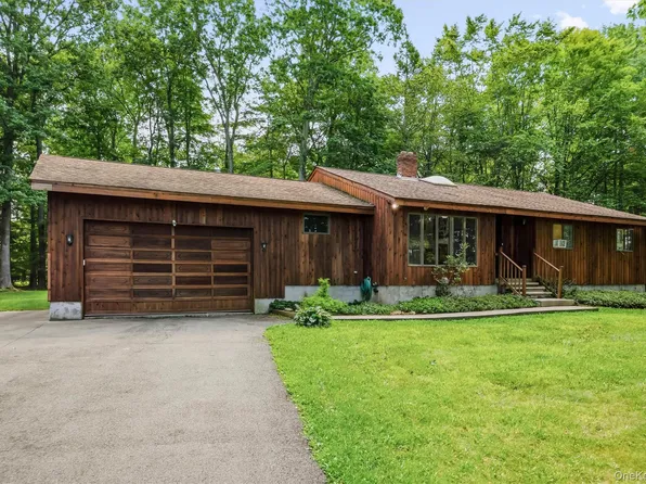 441 Burlingham Road, Pine Bush, NY 12566