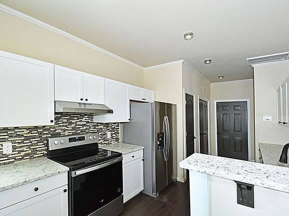 5th image of 5739 Woodard St