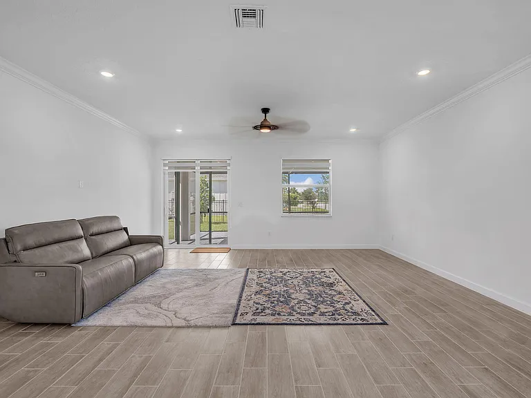 19270 Rolling Acres Rd — Photo 11