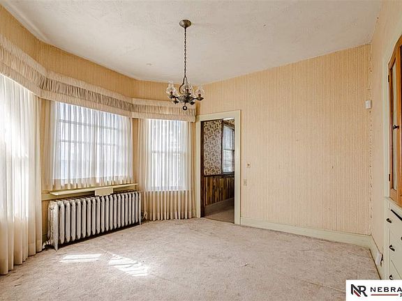 5th image of 5016 Florence Blvd