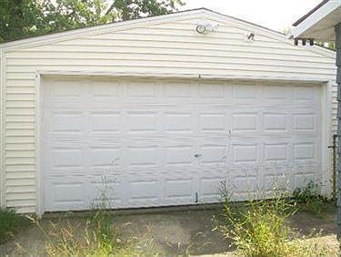3rd image of 419 Illinois Ave
