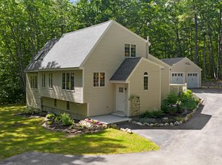 137 Deep Cove Rd, Raymond, ME 04071