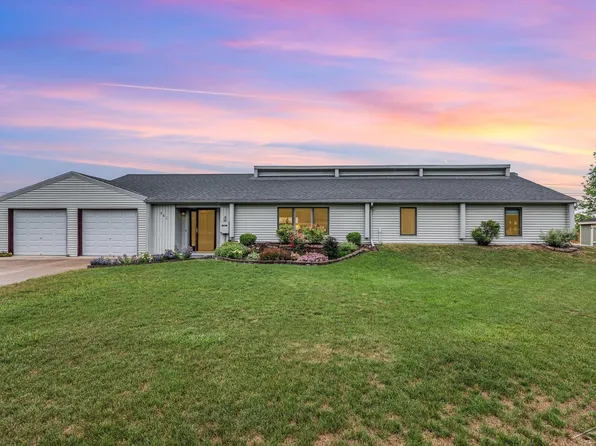 306 Widmer Ct, Auburn, MI 48611