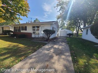 230 Magnolia Dr, Bloomington, IL